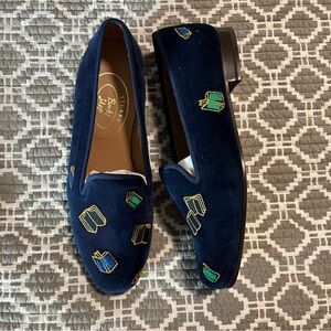 Women’s size 8 Stubbs and Wootton book shop naval